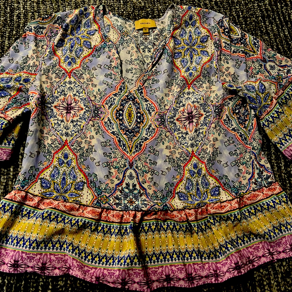 Kachel silky shirt, size 10, flowy sleeves